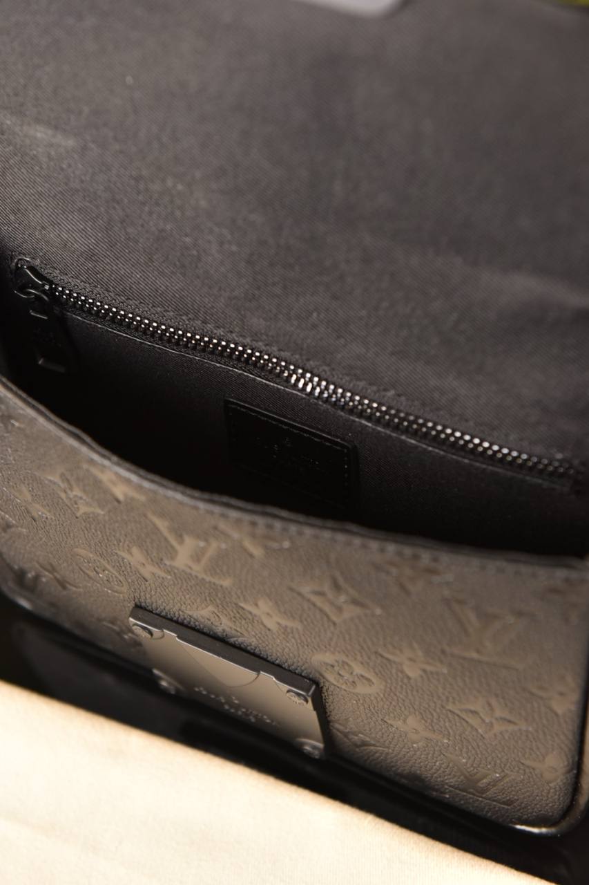 لوي فيتون (6 ألوان) - Louis Vuitton S Lock Sling Bag