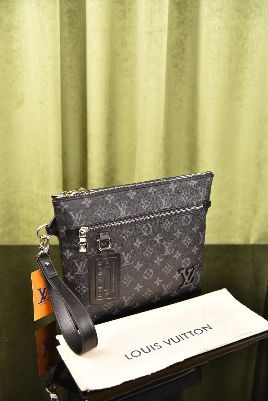 لوي فيتون (9 ألوان) - Louis Vuitton Takeoff Pouch