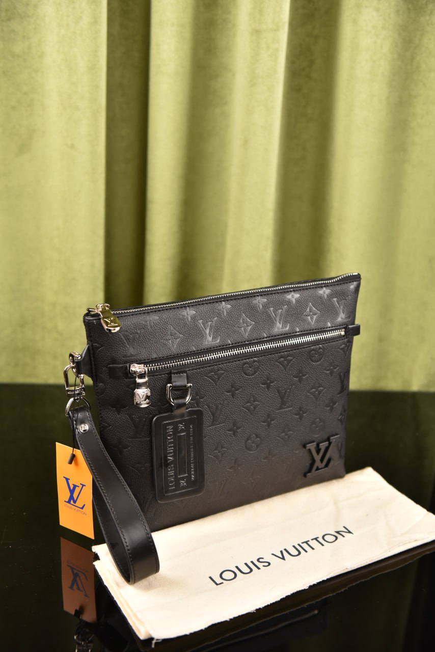 لوي فيتون (9 ألوان) - Louis Vuitton Takeoff Pouch
