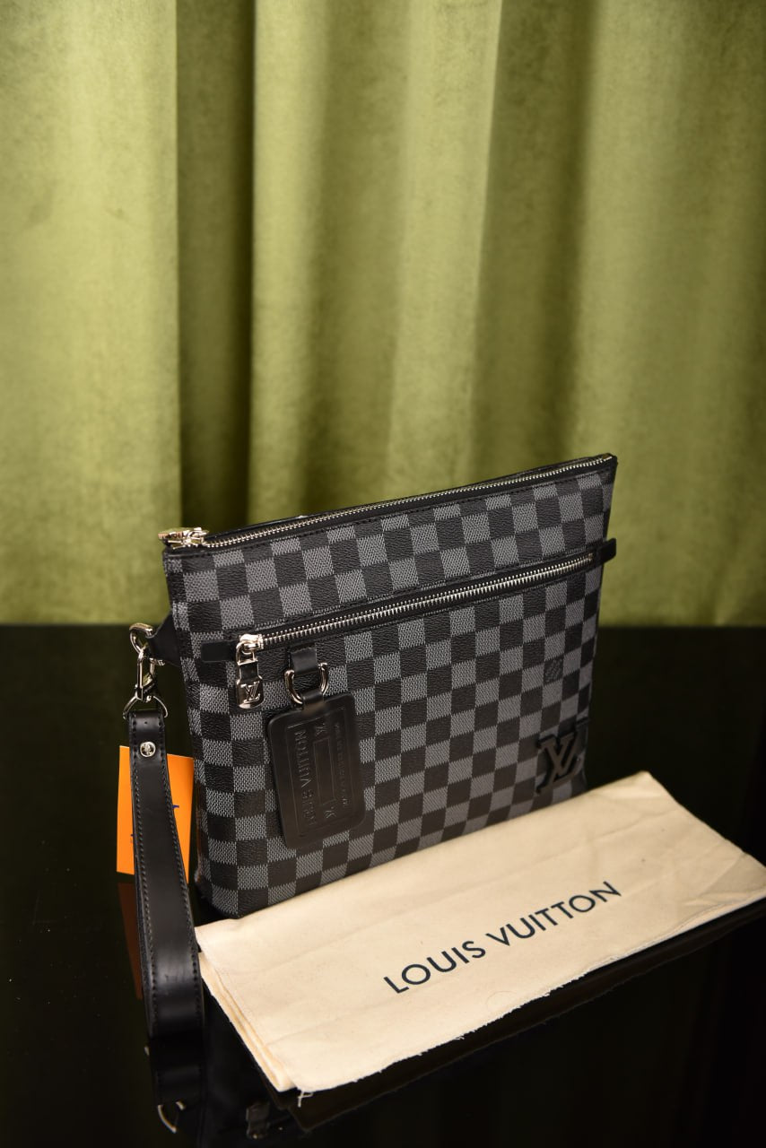 لوي فيتون (9 ألوان) - Louis Vuitton Takeoff Pouch