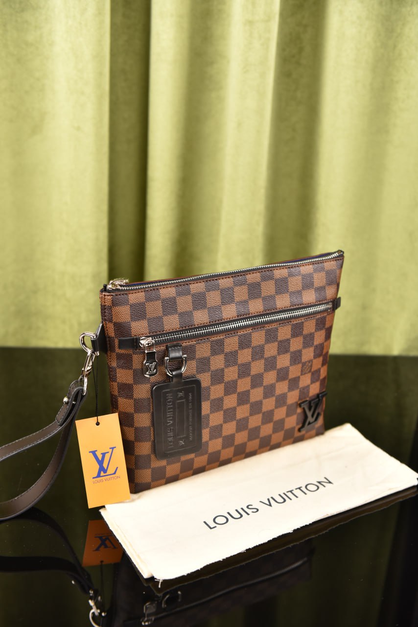 لوي فيتون (9 ألوان) - Louis Vuitton Takeoff Pouch