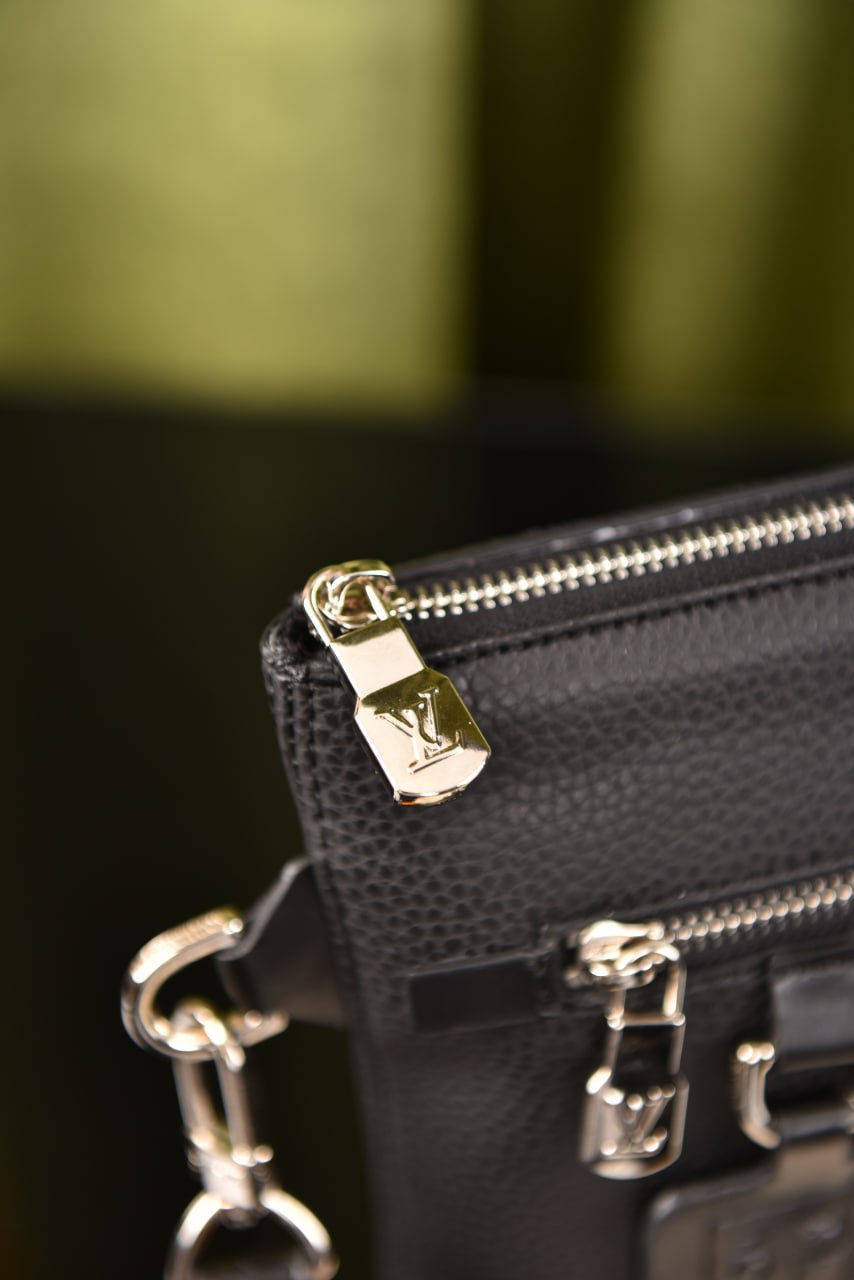 لوي فيتون (9 ألوان) - Louis Vuitton Takeoff Pouch